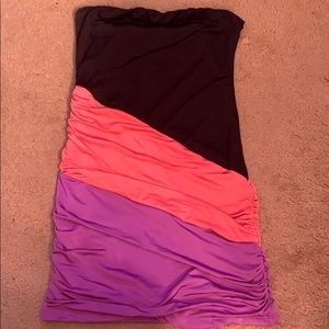 Multicolored strapless dress ruche sides